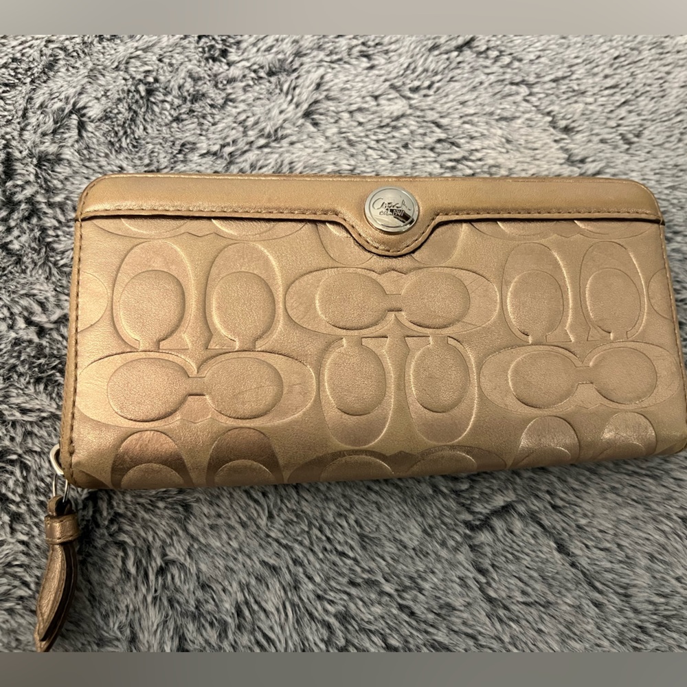 Coach Cream Wallet